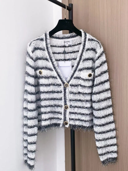 25fw Two tone V-neck cardigan