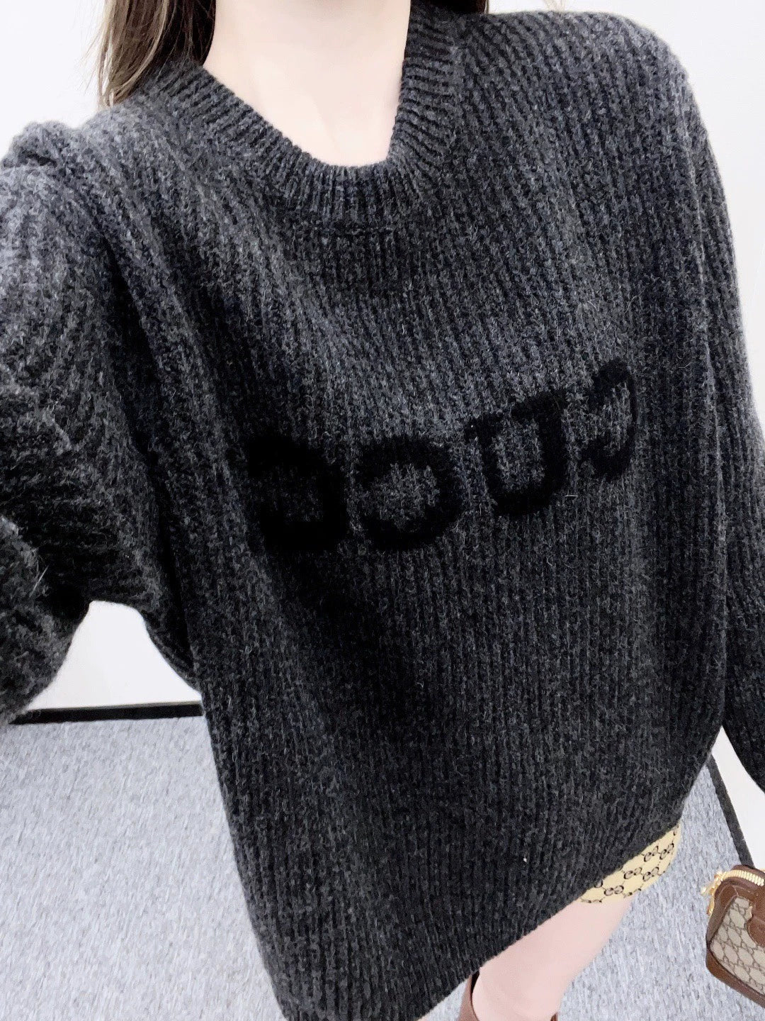 25fw Letter pullover sweater