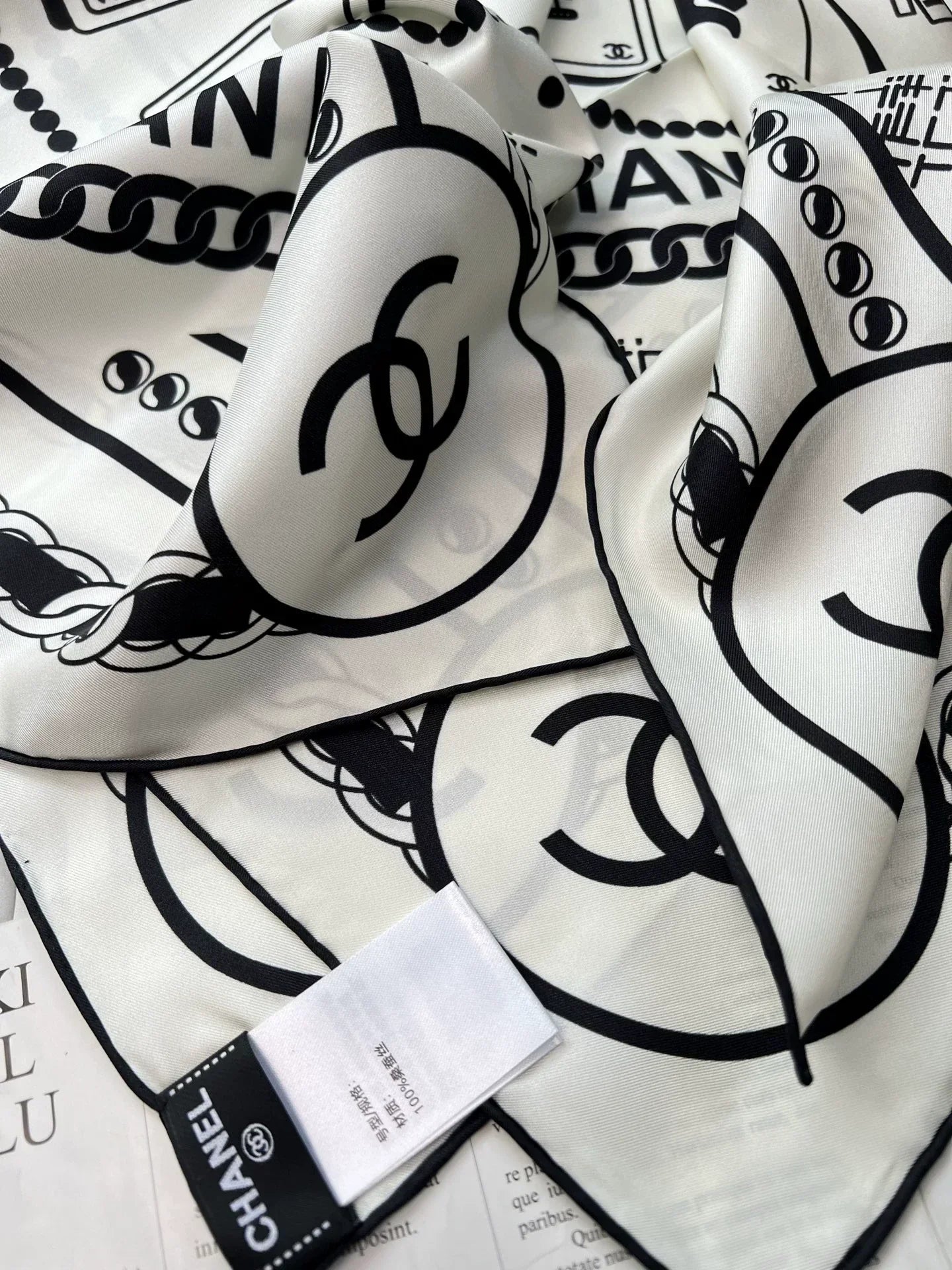 C 25 Black and White Cards Tessellations Scarves