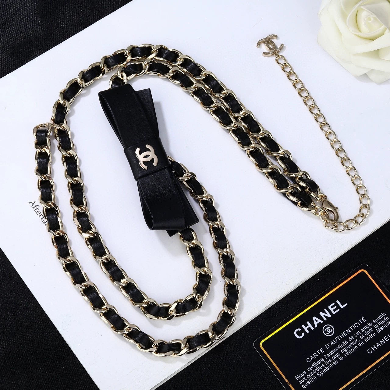 Double C waist chain