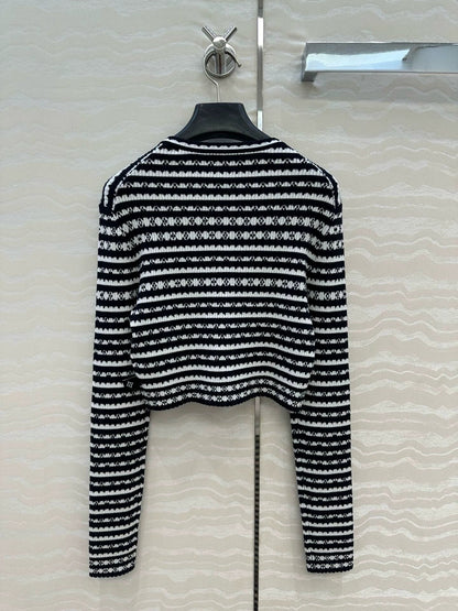 25 Spring and Summer Vacation New Arrivals Knitted Long Sleeve Cardigan