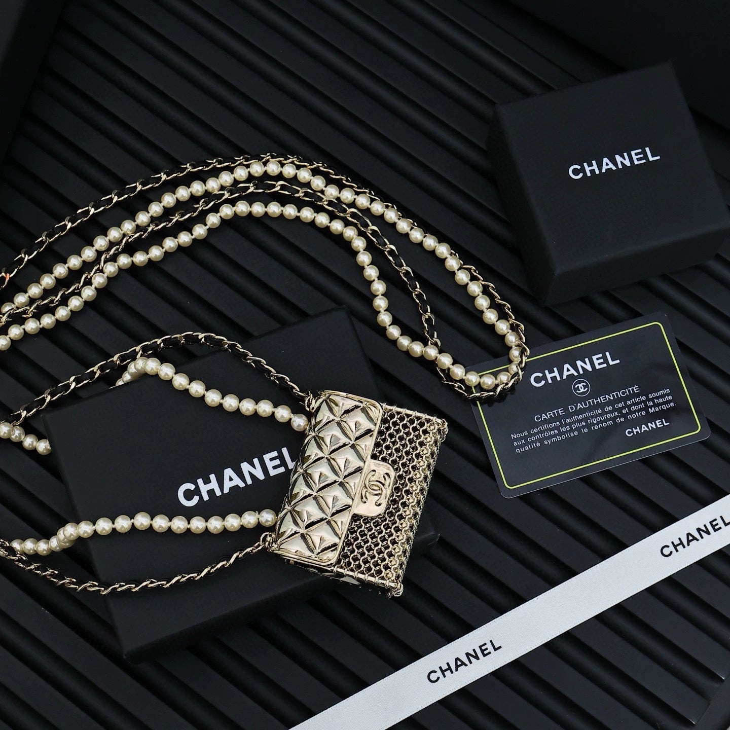 Double layer pearl crossbody metal bag