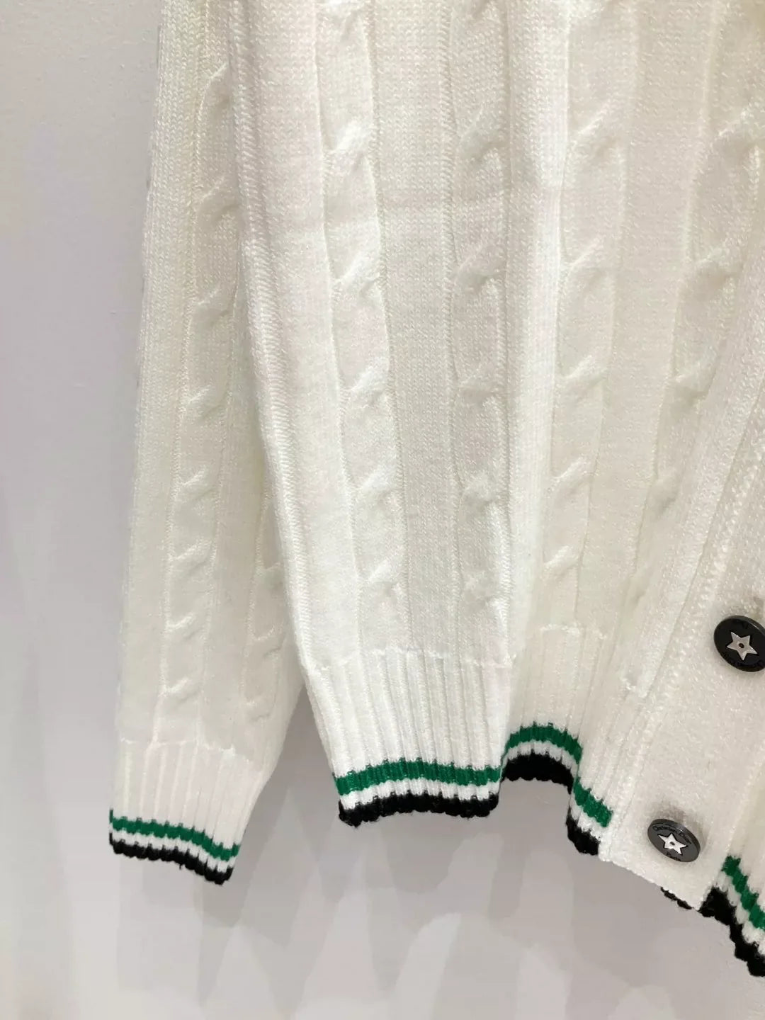 25fw V-neck long sleeved cardigan