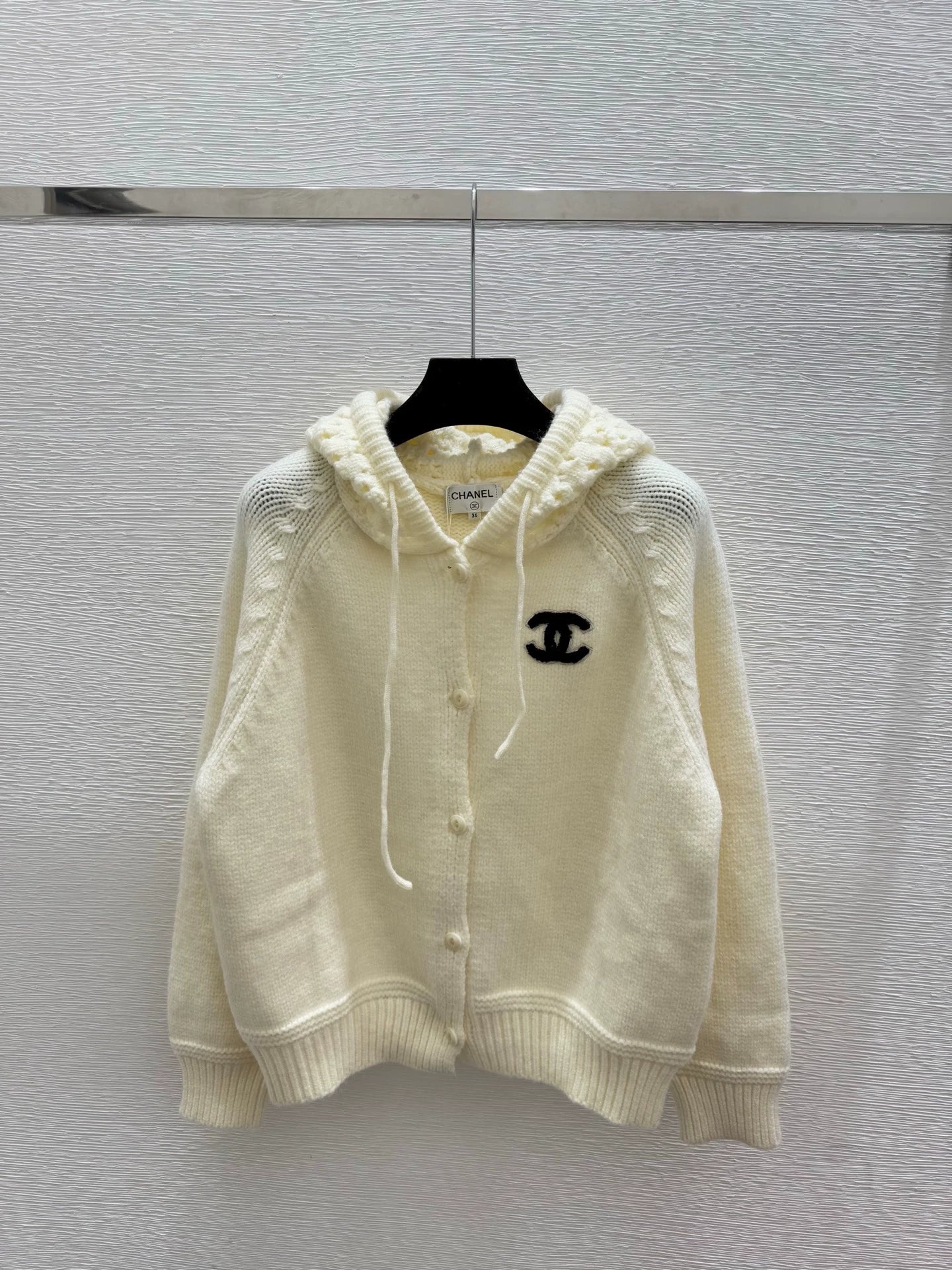 25fw Hooded knitted cardigan