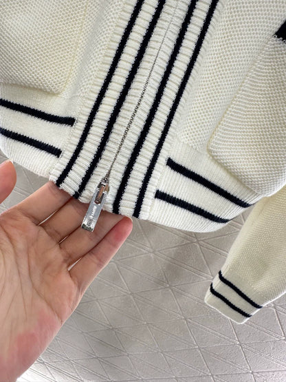 25fw V-neck striped knitted cardigan