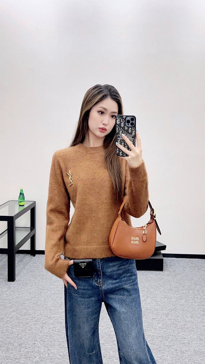 25fw Brooch letter knitted sweater