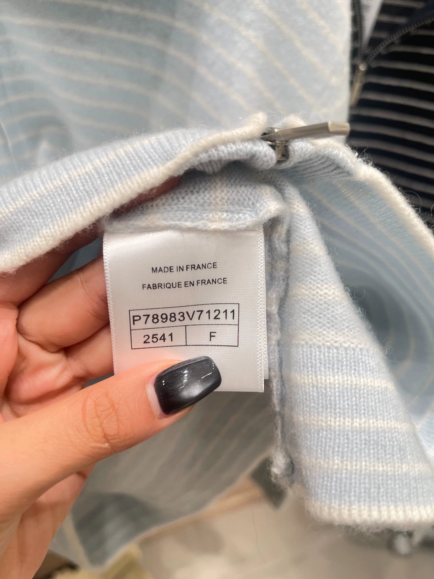 25fw White striped zipper sweatshirt（Medieval Series）