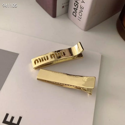 One character pearl letter hair clip