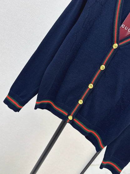 25 Knitted cardigan with woven pattern and V-neck