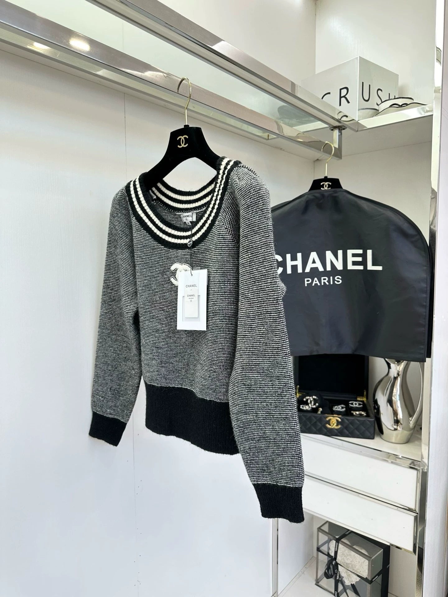 25fw Striped large round neck sweater