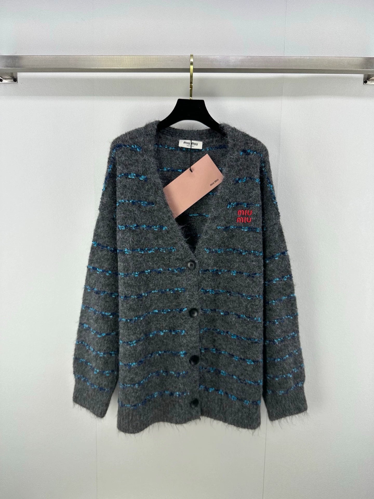 25fw V-neck striped cardigan