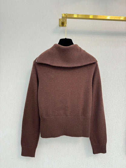 Half zipper knitted sweater
