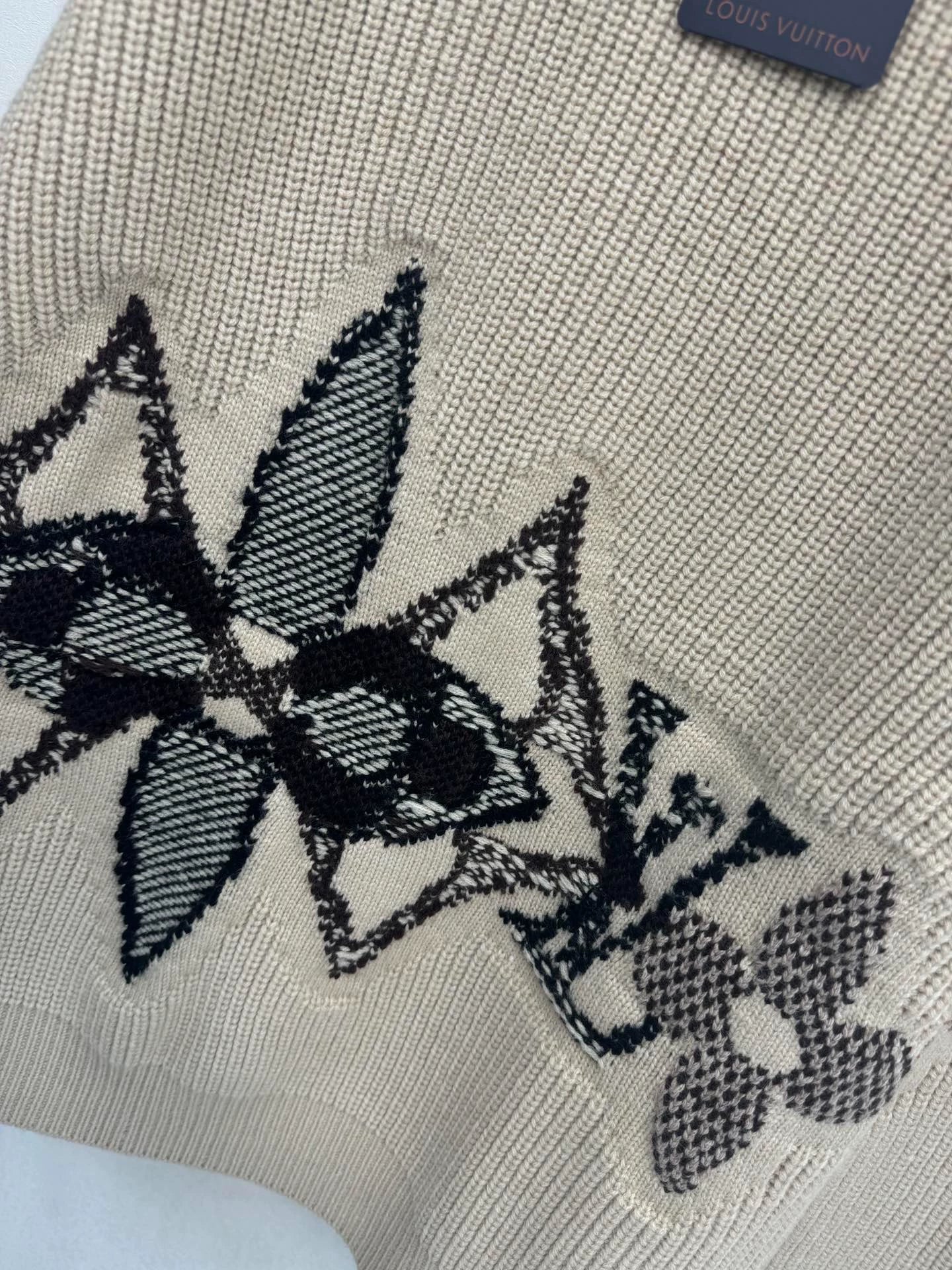 Skiing series knitted sweater