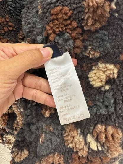 25fw Wear a teddy zipper jacket on both sides