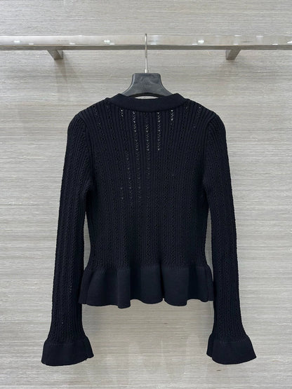 Lace design waist cinching long sleeved top
