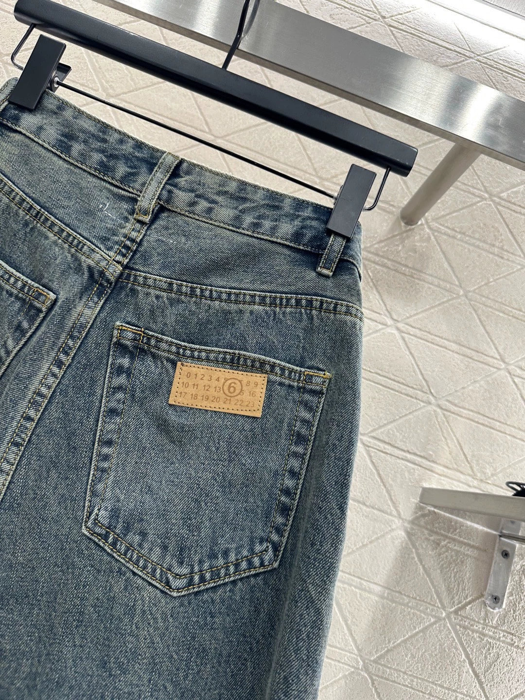 25fw Blended pocket curved knife jeans