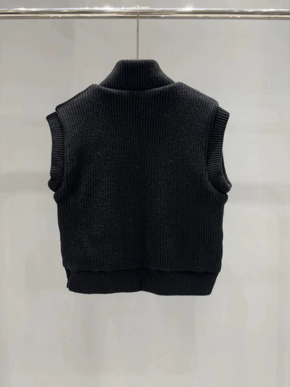 Sleeveless knitted vest