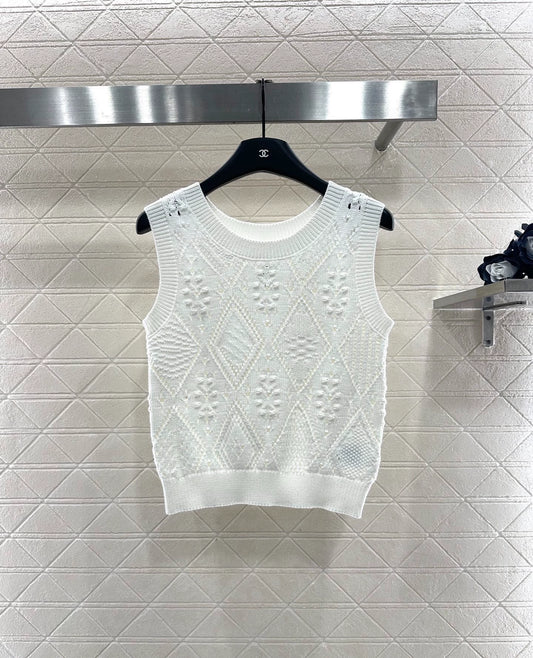 Hollow jacquard knitted vest