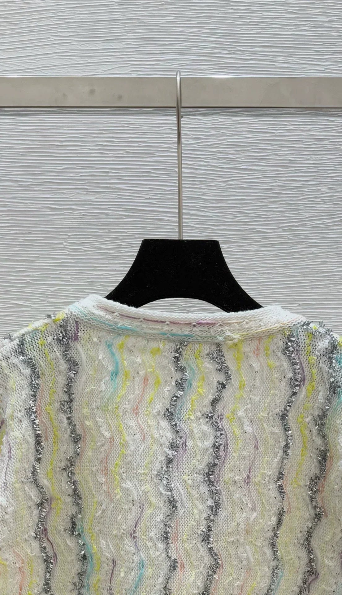 25fw Knitted cardigan with patterns