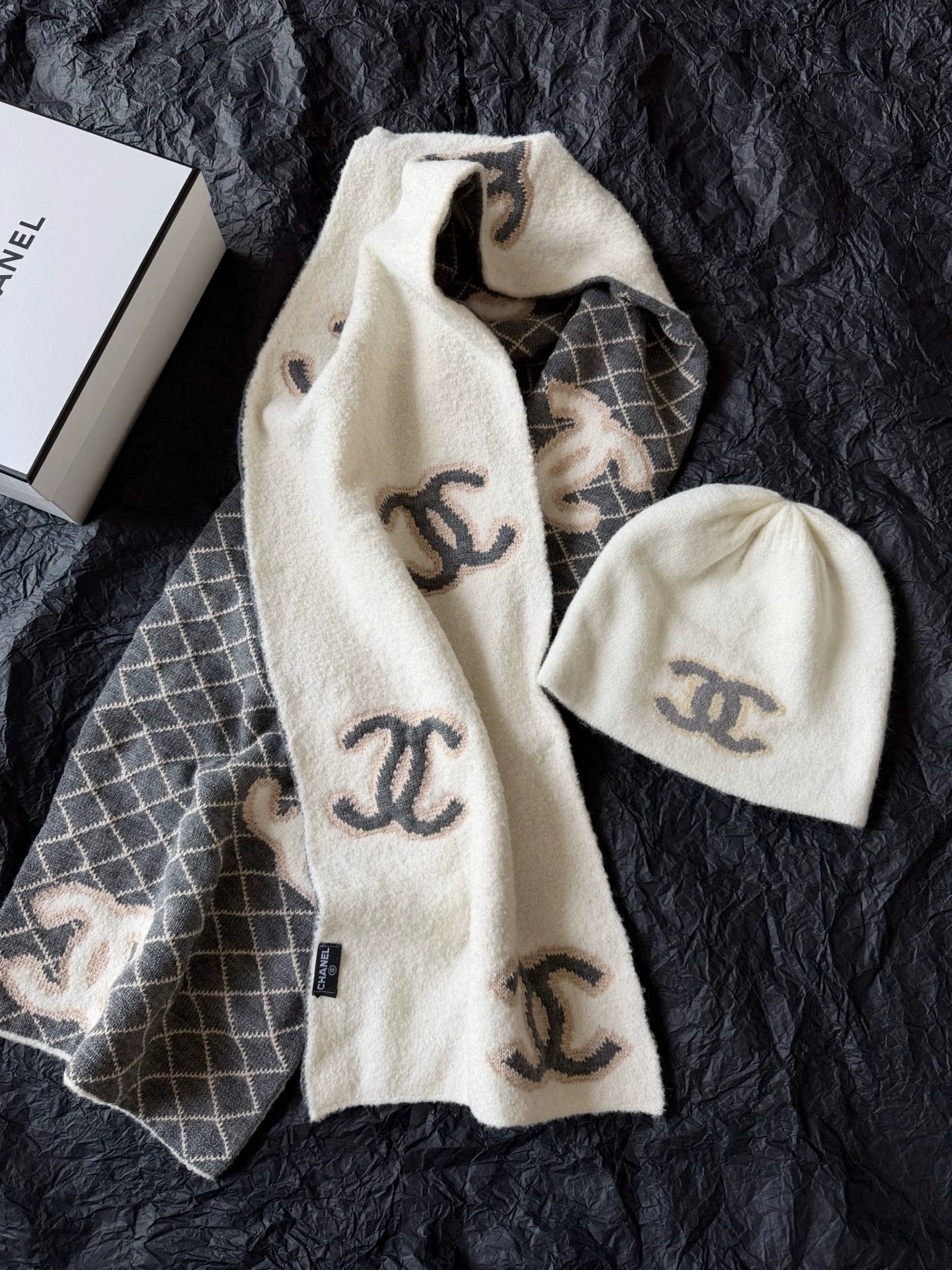 Double C wool knitted cold hat