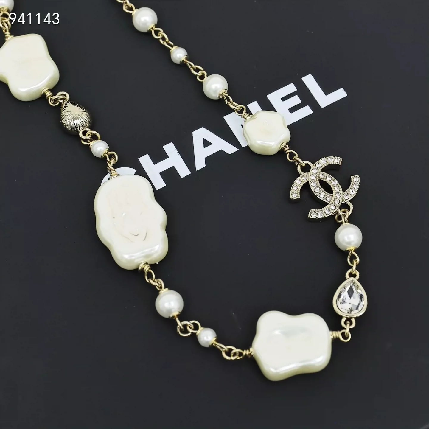 Cloud Resin Pearl Double C Necklace
