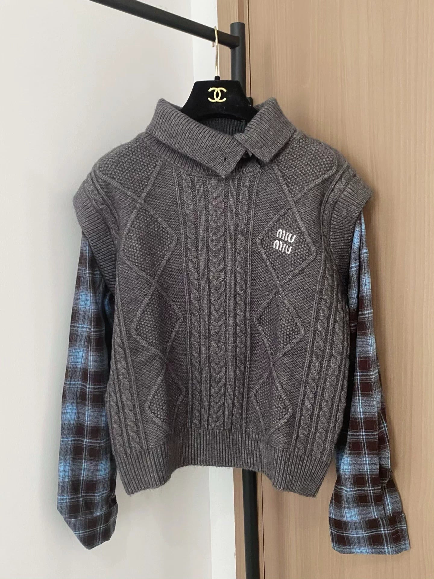 25fw Two tone long sleeved patchwork