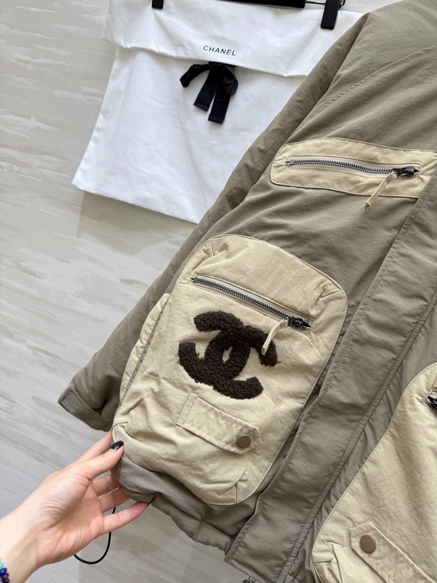 Hooded design with down and cotton jacket