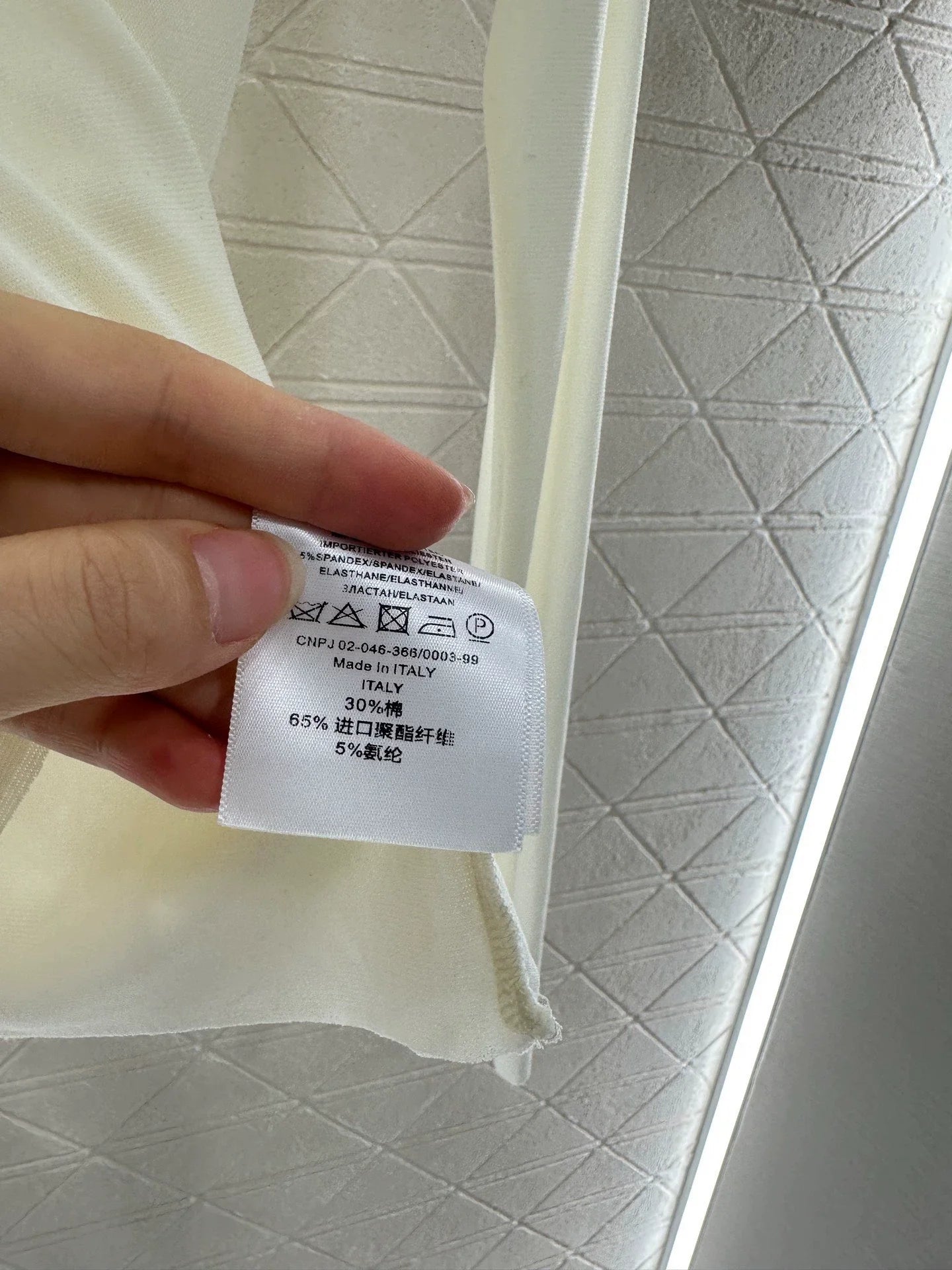 25fw Slim fit rhinestone double C high neck base shirt