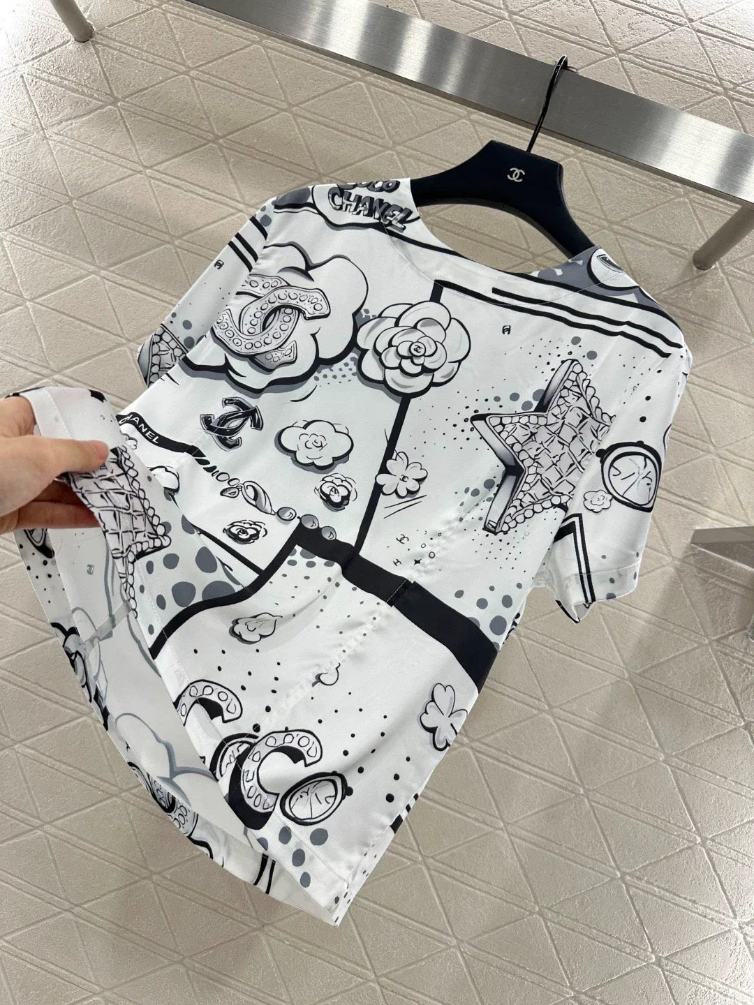 25fw Camellia round neck short sleeved shirt