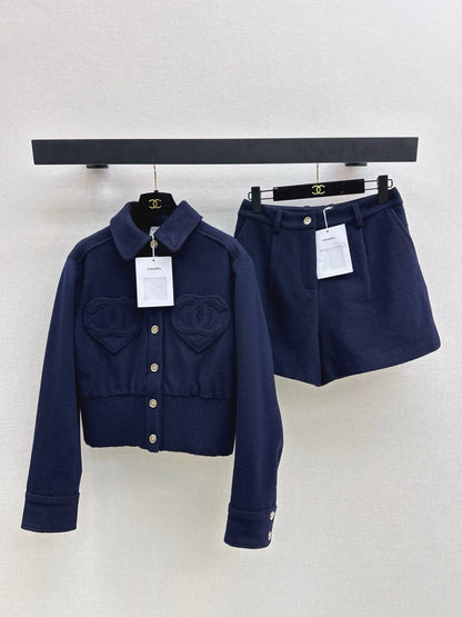 Heart shaped double pocket wool set