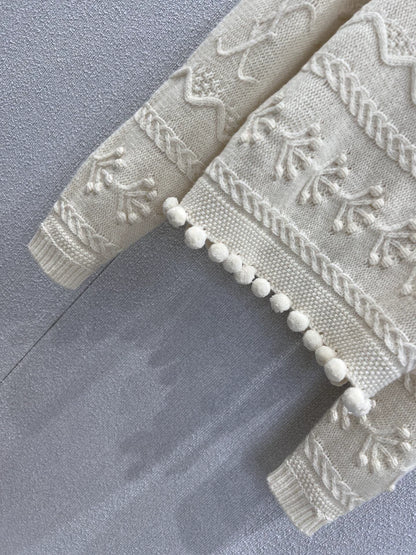 Hook flower round neck sweater