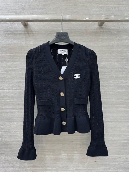 Lace design waist cinching long sleeved top