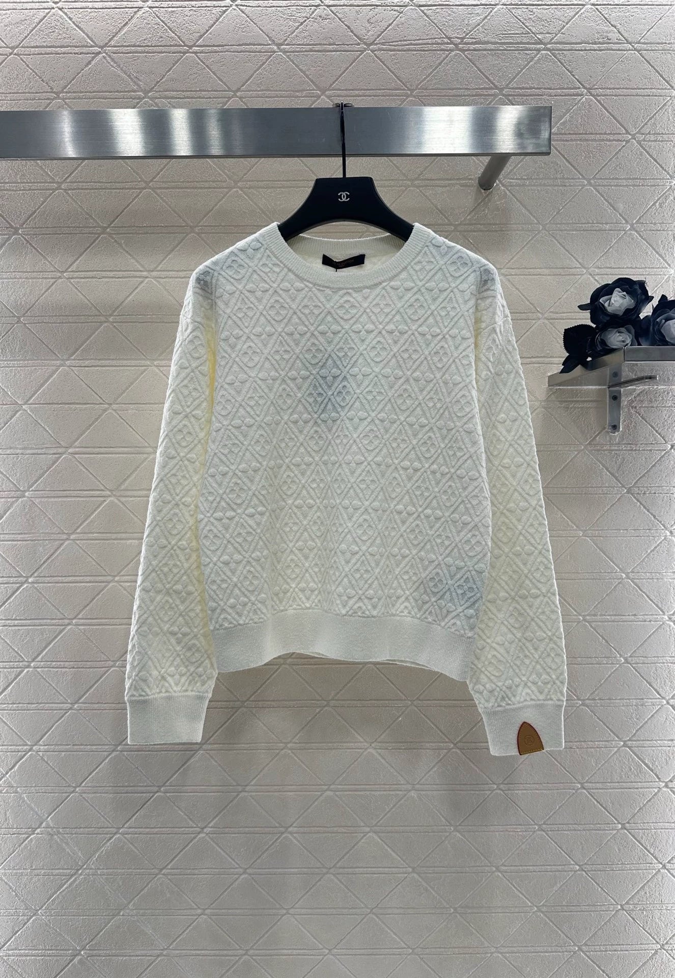 25 Sanhua diamond grid pullover sweater