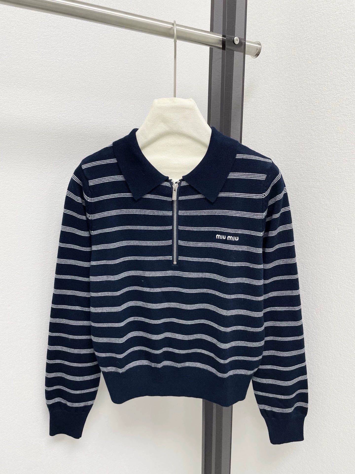 25fw Striped lapel knit sweater