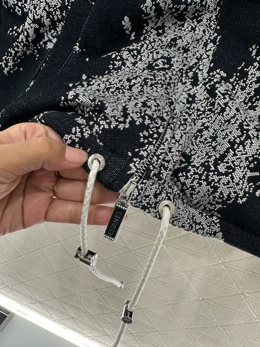 25fw Hooded hook flower and velvet jacket