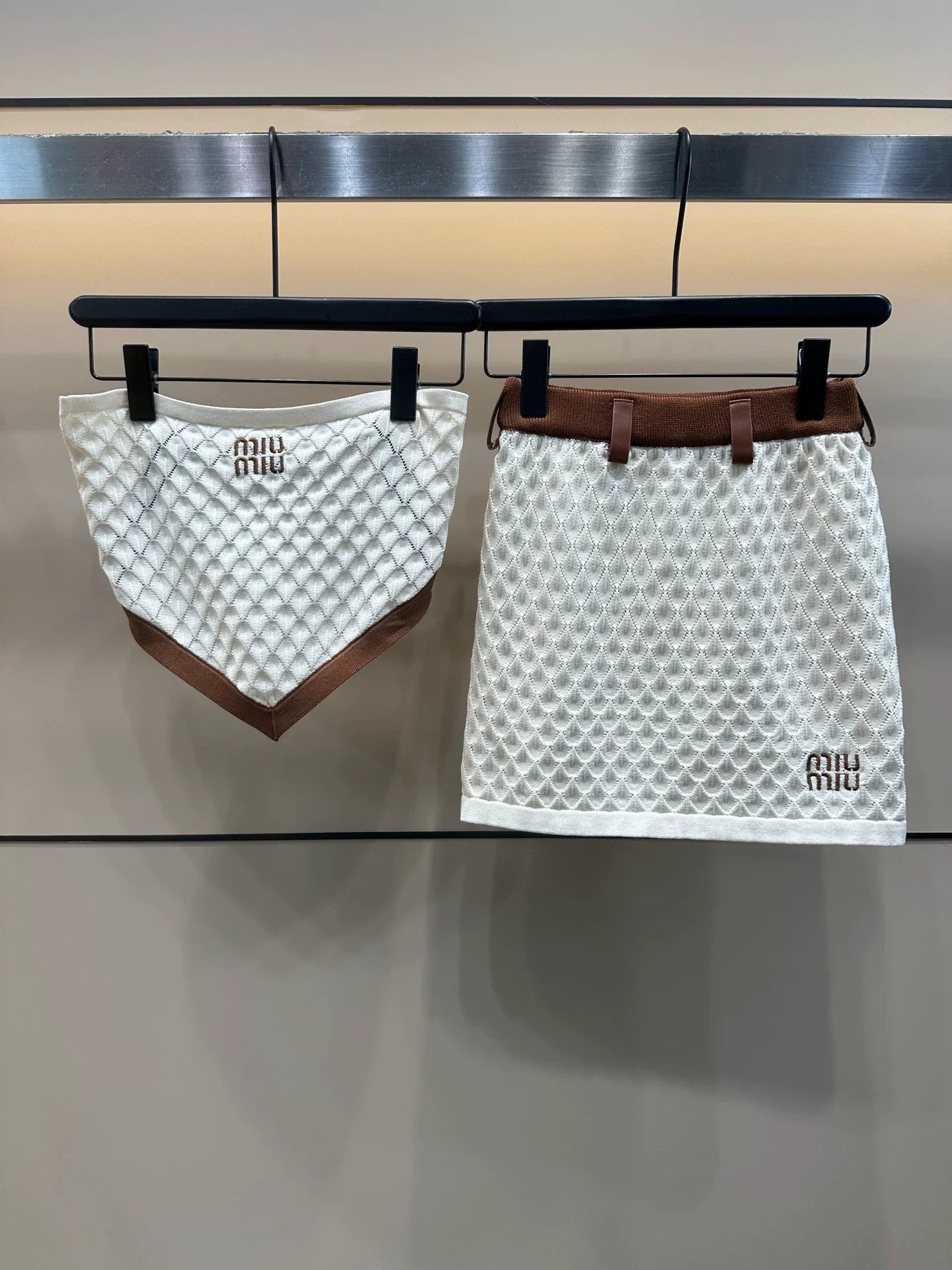 25 Summer new style dark pattern diamond tube top + skirt suit