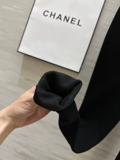 Wool heated one crotch nine quarter pants