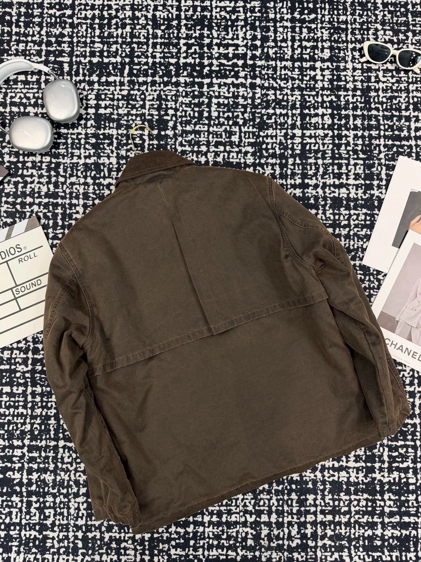 Make old denim workwear and goose down clothing