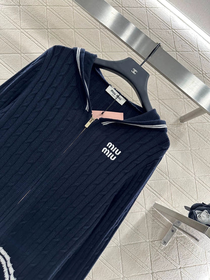 25 Hooded zipper knitted cardigan