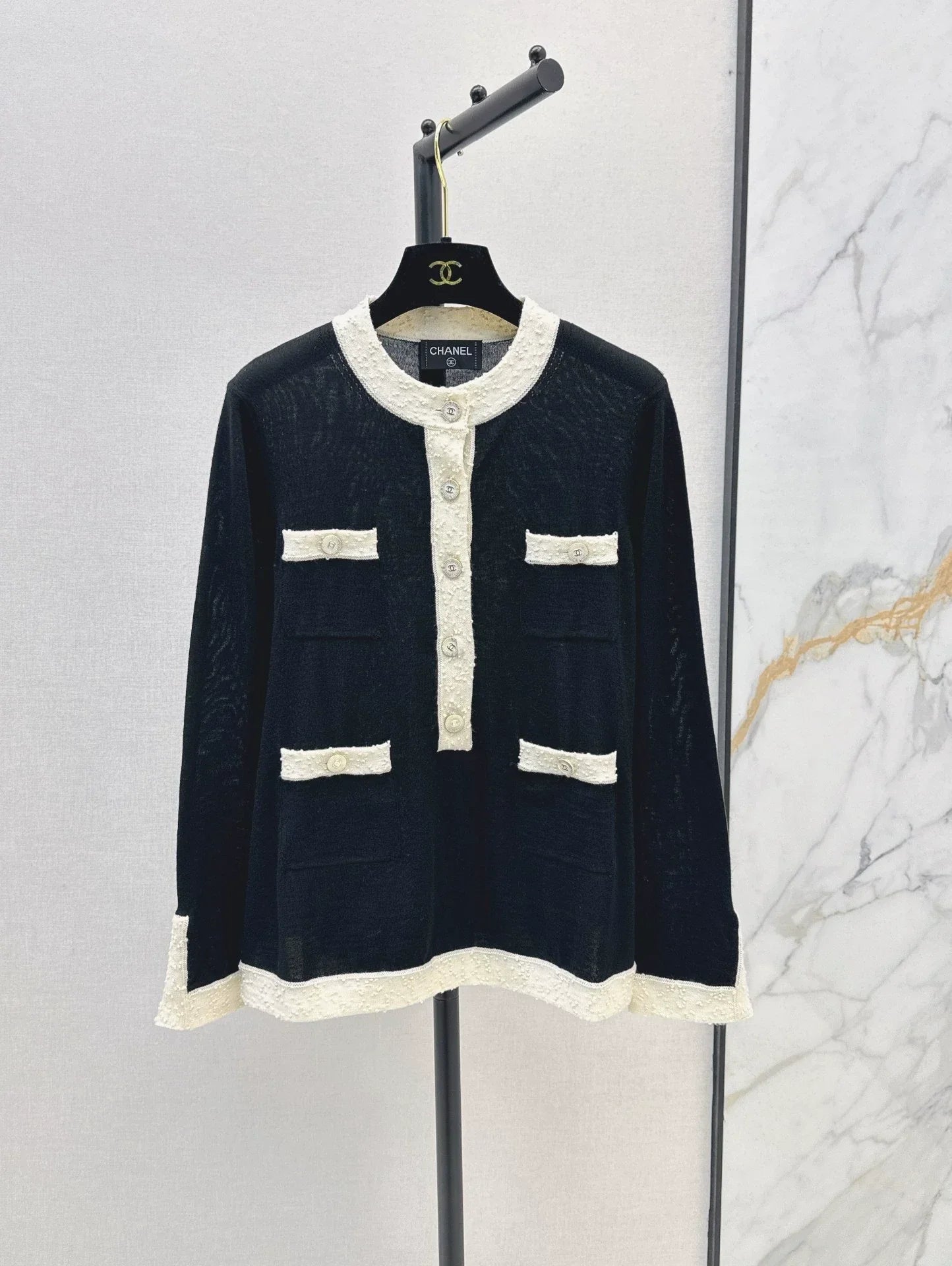 2025 Knitted long sleeved top