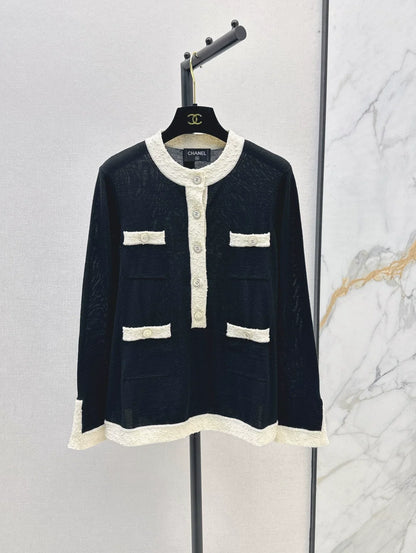 2025 Knitted long sleeved top