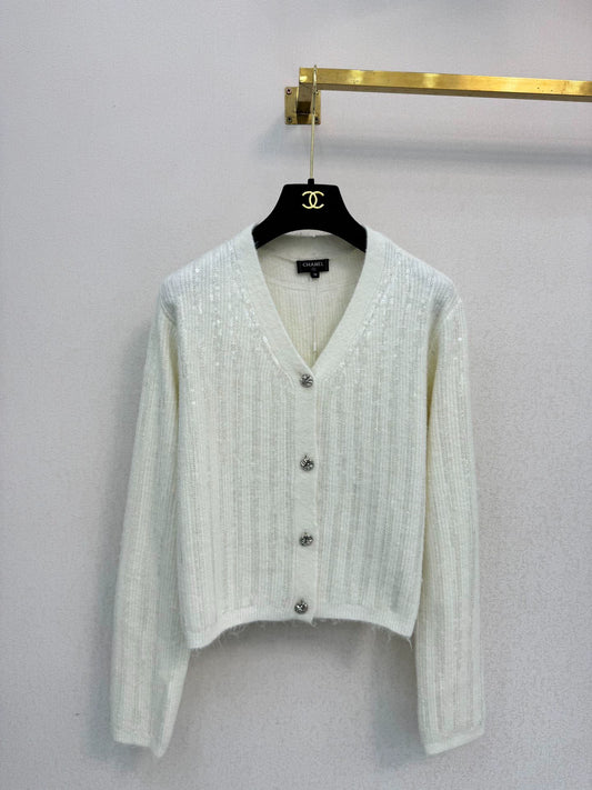 White knitted cardigan