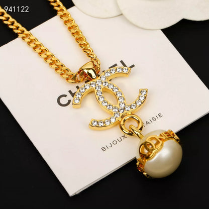 Pearl Bean Letter Double C Necklace
