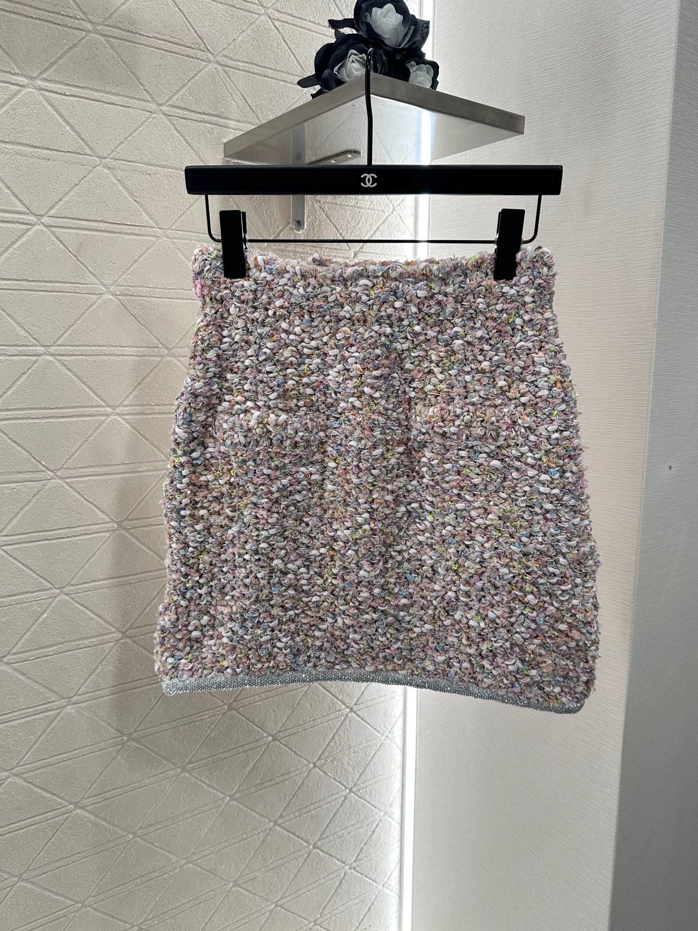 25 Knitted tweed cardigan and skirt set