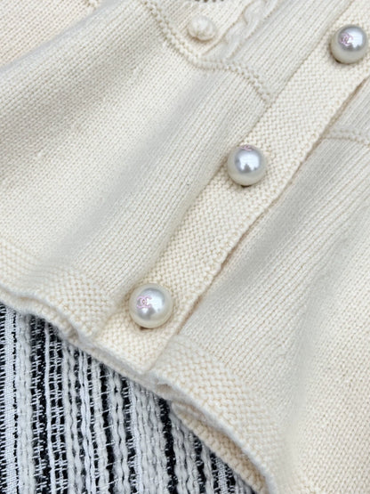 25fw Hook flower lotus leaf cardigan