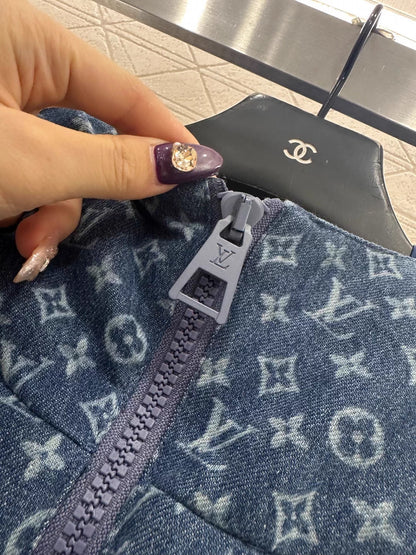 Hooded drawstring zipper denim down