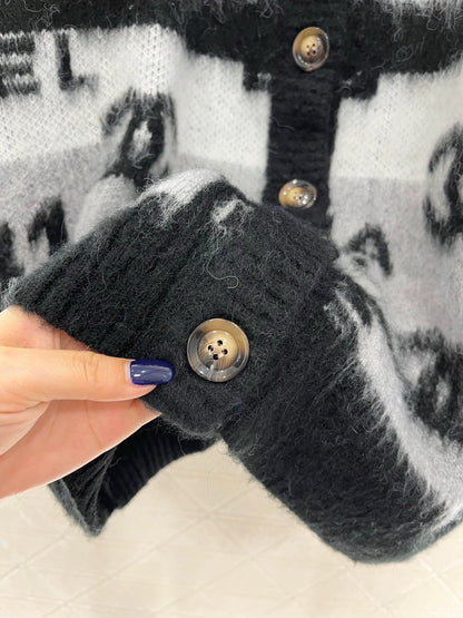 25fw Striped jacquard knitted cardigan