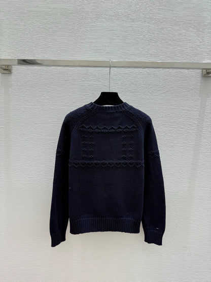 Jacquard round neck knitted long sleeved shirt