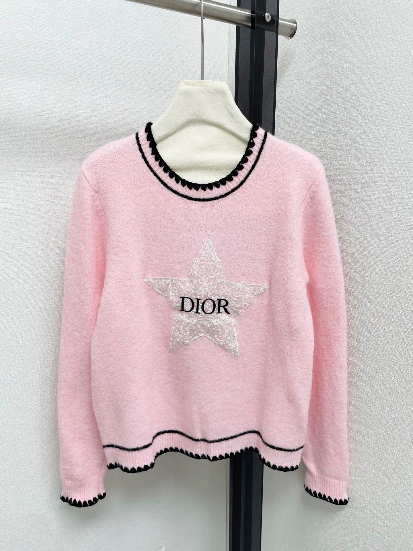 Pentagram letter embroidered sweater