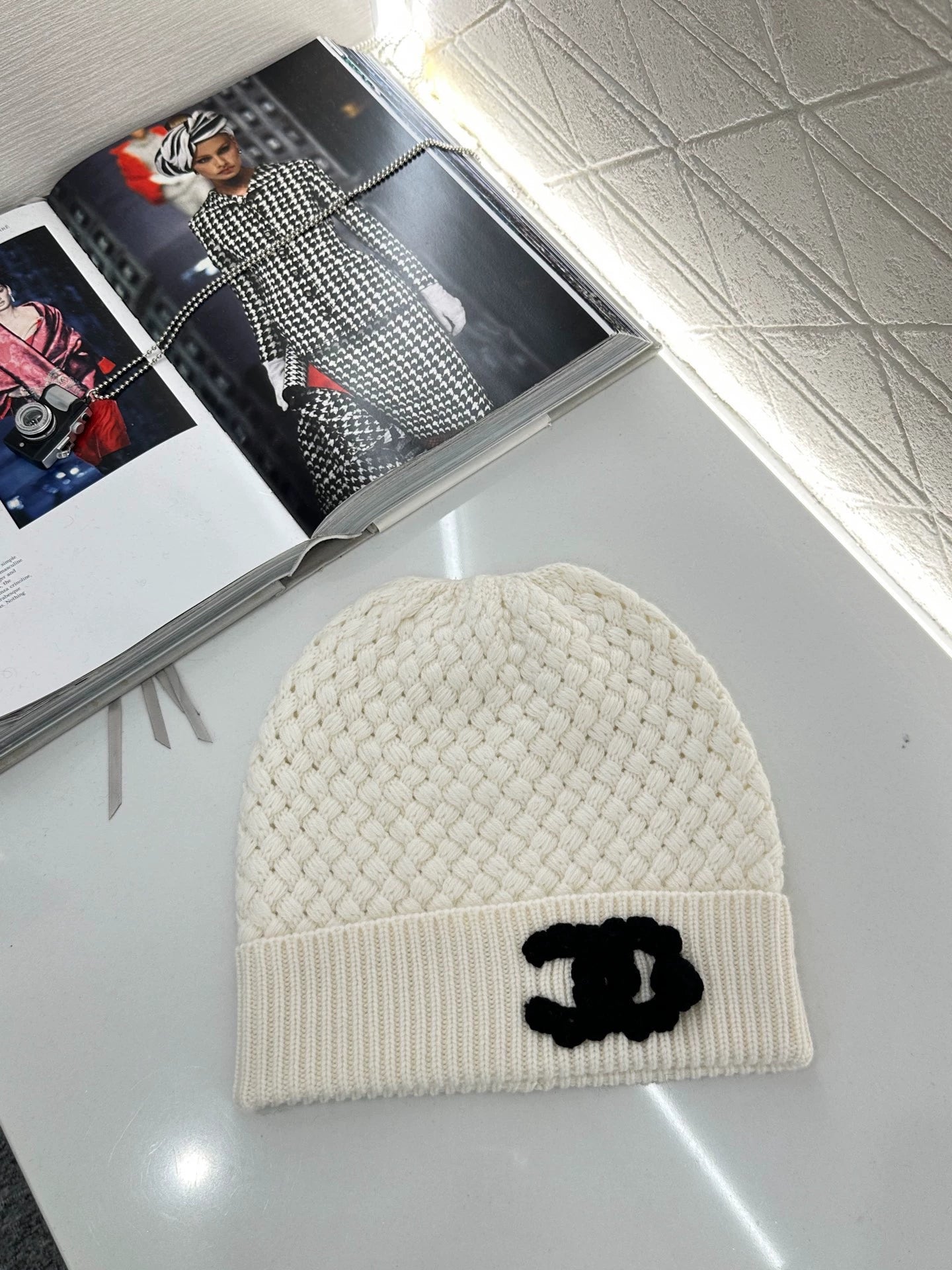Double C logo cashmere knitted hat